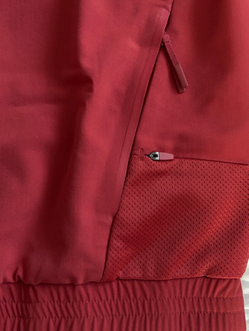 FIGS Performance Jacket Raspberry Sorbet Size Medium - Picture 6 of 15